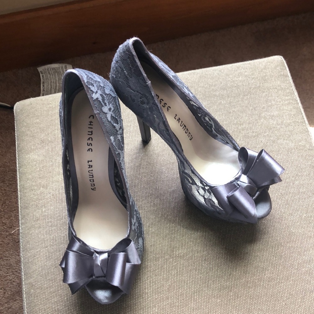 Never worn Chinese Laundry heels! Size 6.5
